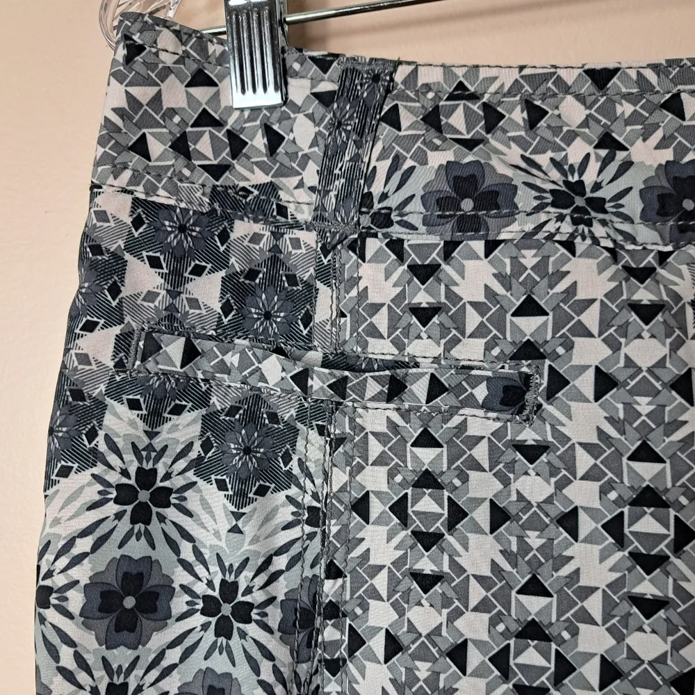 ATHLETA Whatever Size 8 Floral Print Skort  A Line Skirt Built In Shorts - Picture 8 of 12